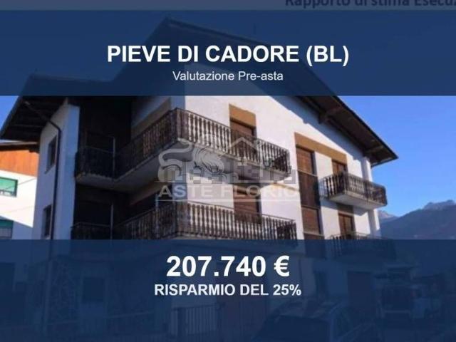 Case e ville in vendita di 310 m² in Via Villanova, 8