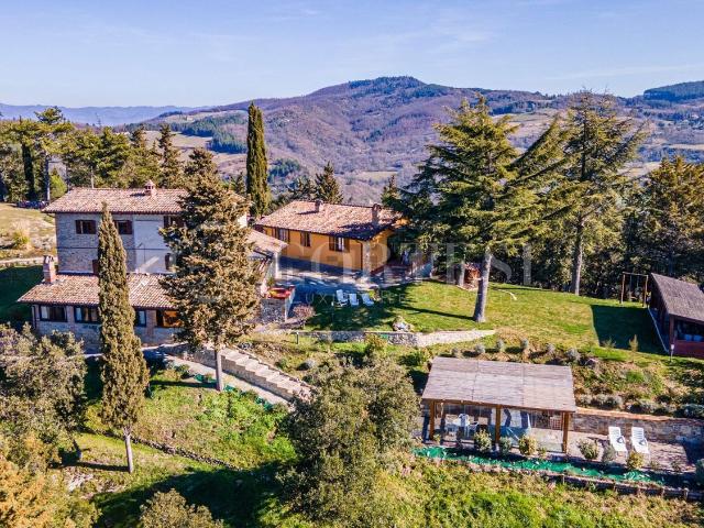 Case e ville in vendita di 310 m² in Strada Provinciale 103