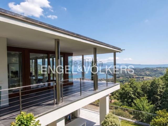 Case e ville in vendita di 311 m²