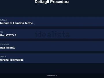 Case e ville in vendita di 311 m² in Via degli Uliveti, 39