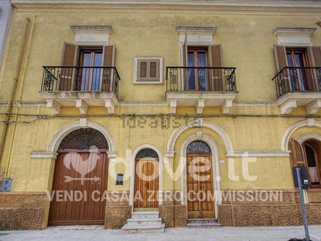 Case e ville in vendita di 312 m² in Via Roma, 71