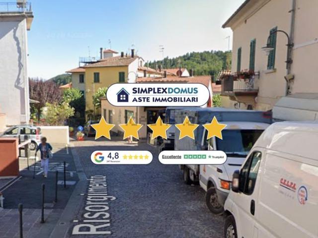 Case e ville in vendita di 312 m² in Via Risorgimento
