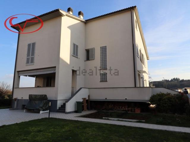 Case e ville in vendita di 314 m² in Via A.Vespucci
