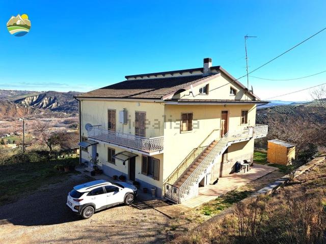 Case e ville in vendita di 314 m² in Contrada Selva