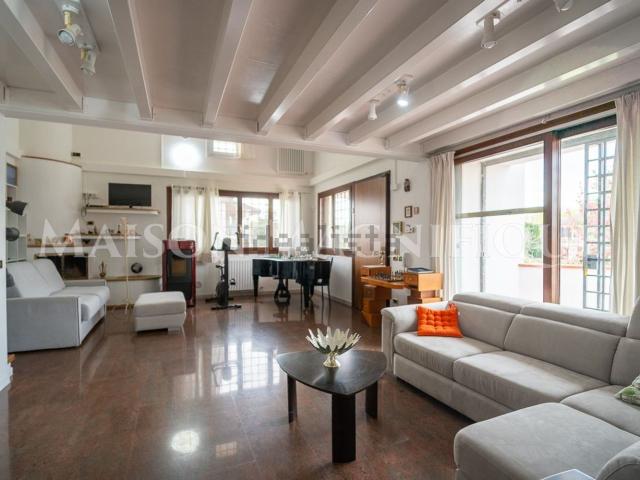 Case e ville in vendita di 315 m² in Via Possessione Grande