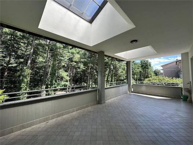 Case e ville in vendita di 315 m² in Via per San Giorgio su Legnano, 53