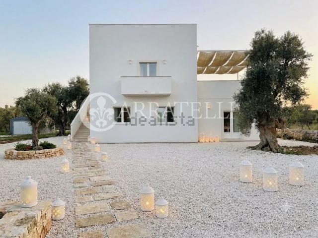 Case e ville in vendita di 315 m² in Contrada Ariola