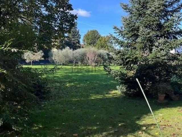 Case e ville in vendita di 315 m² in Piazza dei Giardini, 1