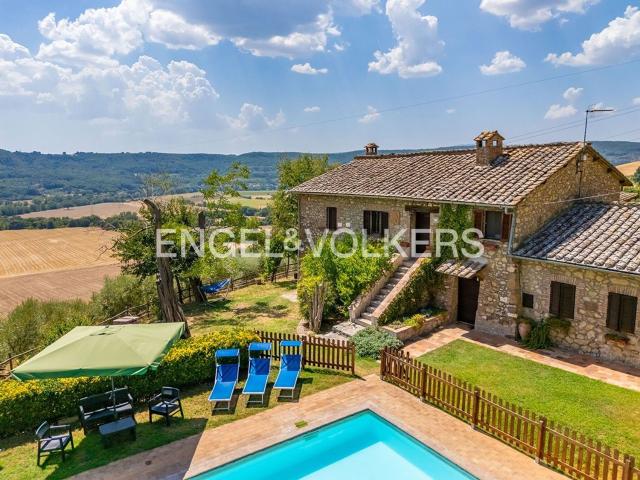 Case e ville in vendita di 315 m² in Strada delle Lenze