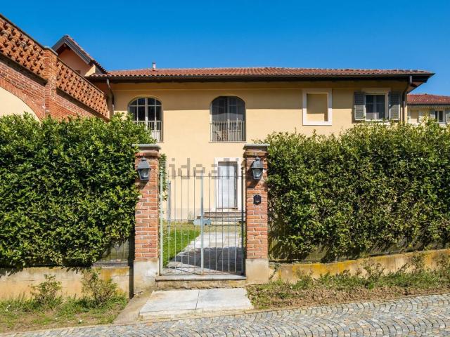 Case e ville in vendita di 315 m² in Strada Val San Martino Superiore, 285