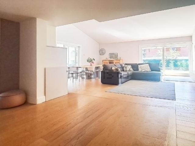 Case e ville in vendita di 316 m² in Via Giuseppe Verdi