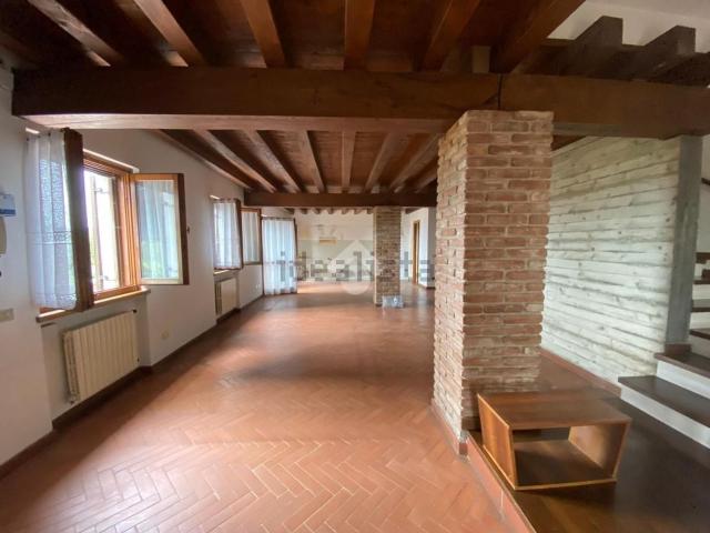 Case e ville in vendita di 315 m² in Via Prà della Tezza, 3