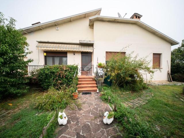 Case e ville in vendita di 316 m² in Strada Zara Zanetta, 37