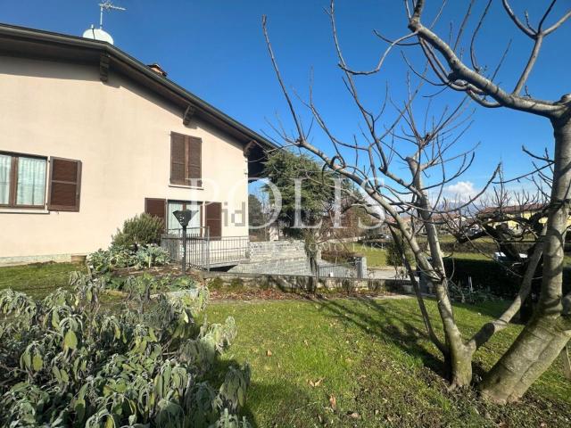 Case e ville in vendita di 317 m² in Via Milano