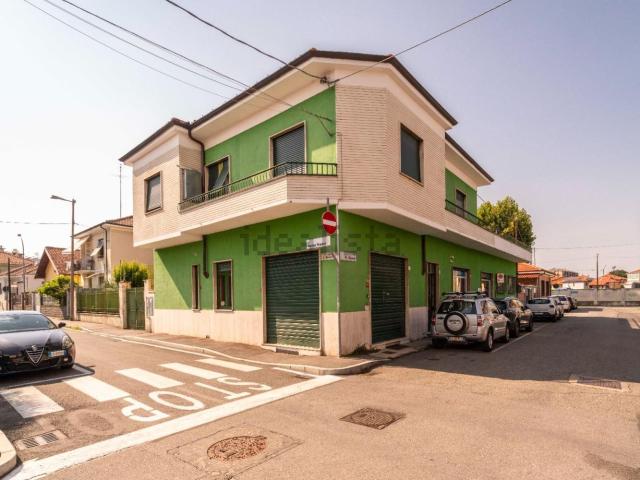 Case e ville in vendita di 317 m² in Via Nazario Sauro, 73
