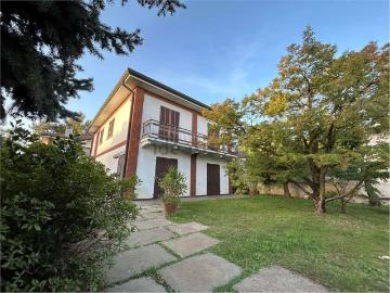 Case e ville in vendita di 317 m² in Via San Rocco, 37