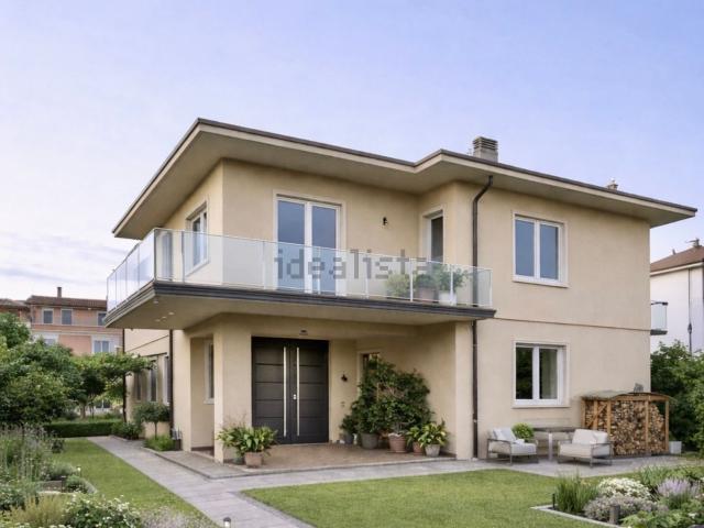 Case e ville in vendita di 317 m²