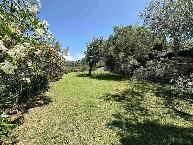 Case e ville in vendita di 318 m² in Via di Careggi