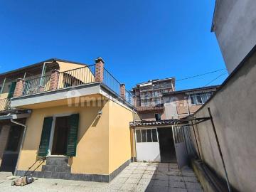 Case e ville in vendita di 318 m² in Via San Giacomo