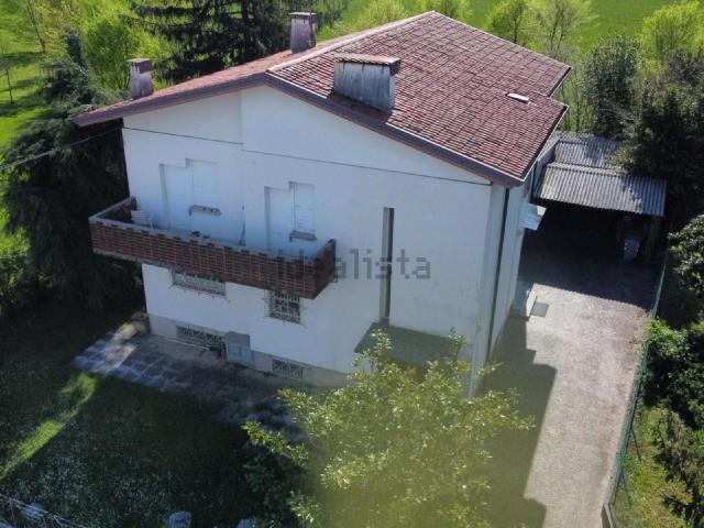Case e ville in vendita di 318 m² in Via Quarto, 50