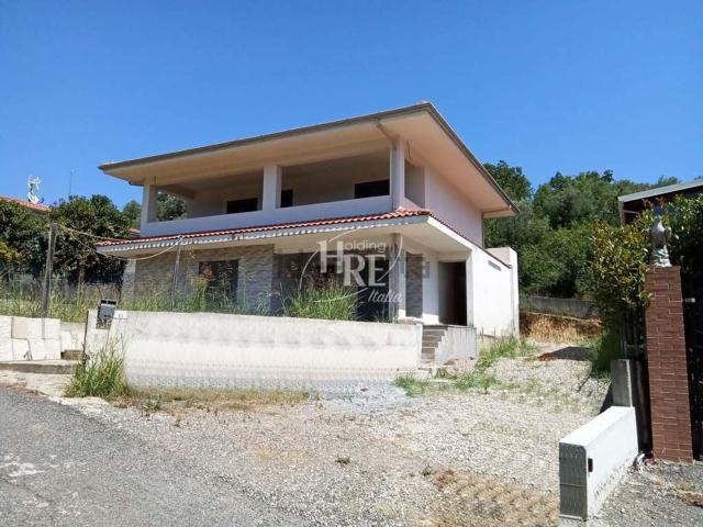 Case e ville in vendita di 318 m² in Via vallone