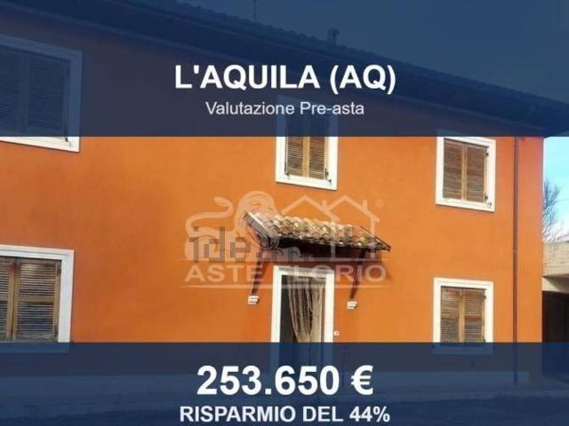 Case e ville in vendita di 319 m² in Via delle Vignole