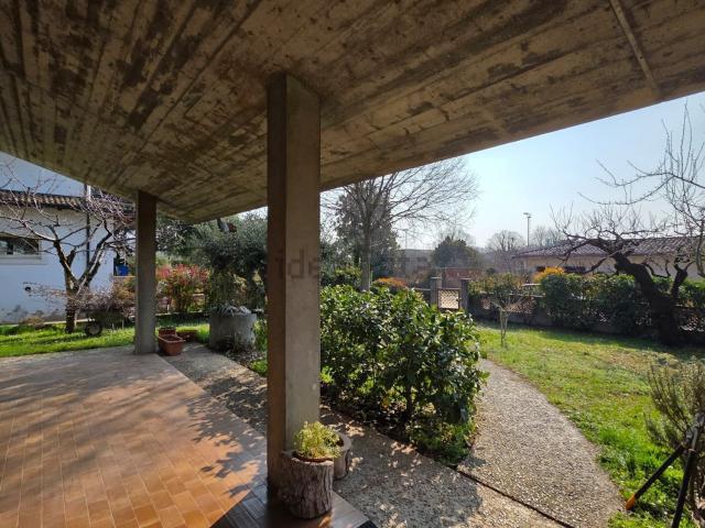 Case e ville in vendita di 319 m² in Via Zemogna, 20