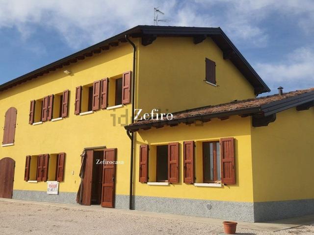 Case e ville in vendita di 320 m²