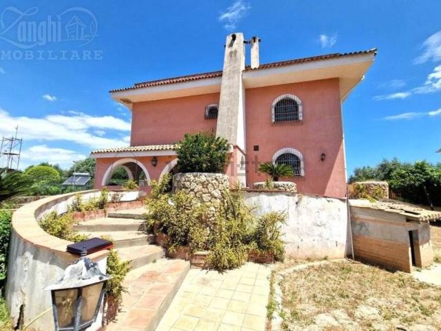 Case e ville in vendita di 320 m²