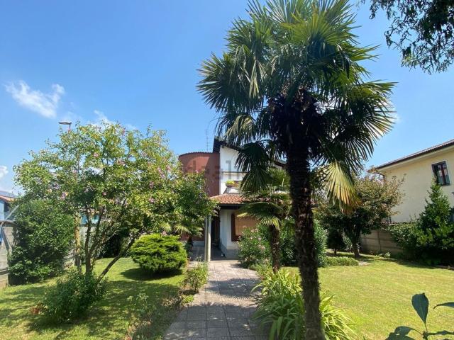 Case e ville in vendita di 320 m²