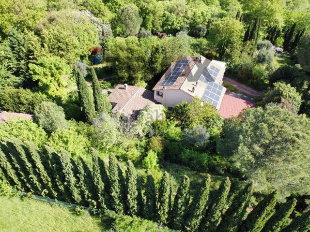 Case e ville in vendita di 320 m²