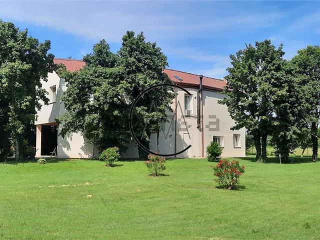Case e ville in vendita di 320 m²