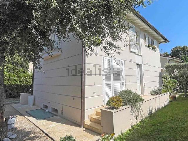 Case e ville in vendita di 320 m²