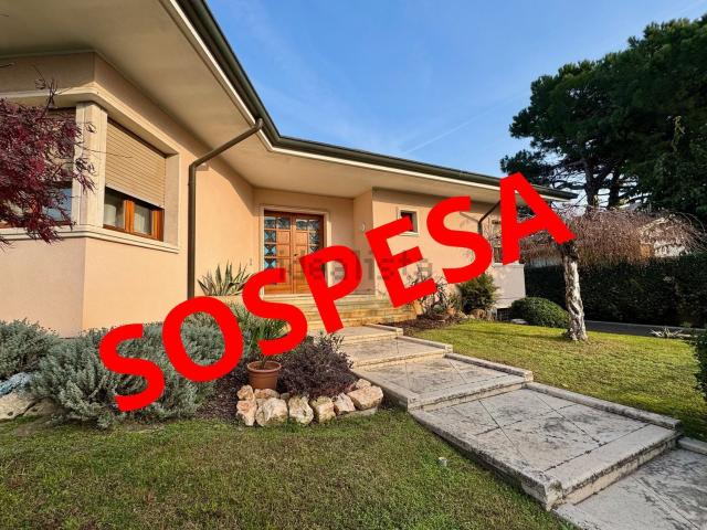 Case e ville in vendita di 320 m²
