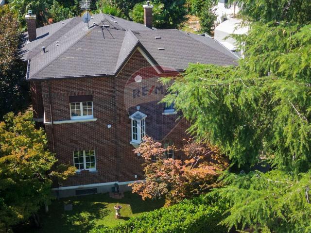 Case e ville in vendita di 320 m²