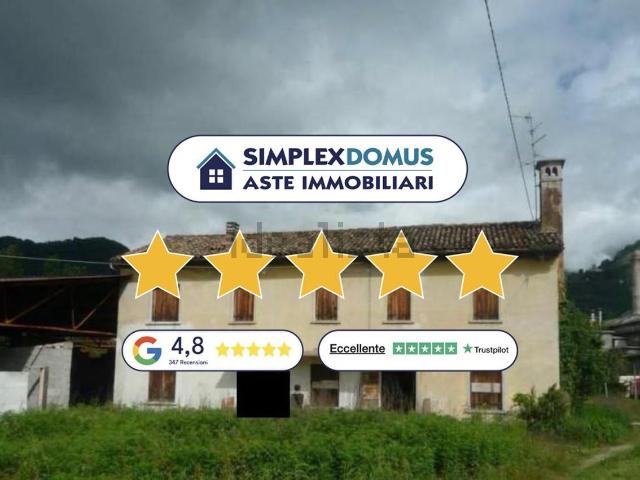 Case e ville in vendita di 320 m² in Via Carso