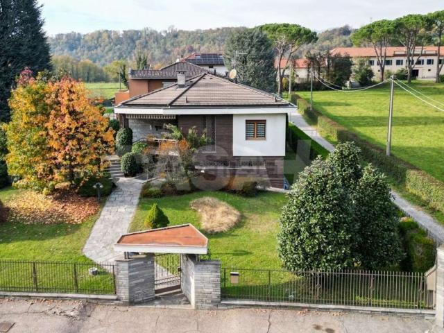 Case e ville in vendita di 320 m² in Via General Cadorna, 20