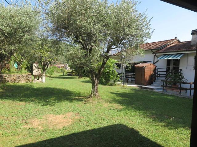 Case e ville in vendita di 320 m² in Via Ghilenda, 1