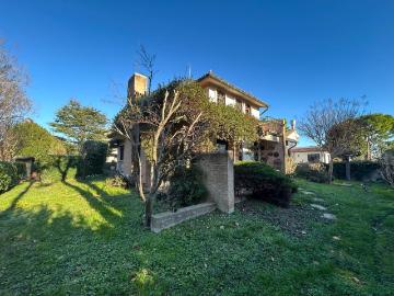 Case e ville in vendita di 320 m² in Via Giacomo Hertz