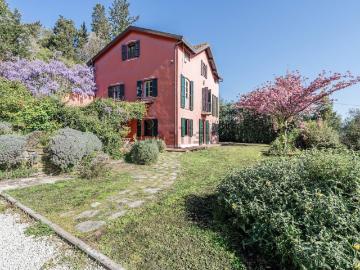 Case e ville in vendita di 320 m² in Via dei Tabarracci