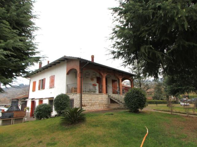 Case e ville in vendita di 320 m² in Via dell&apos Artigiano, 1
