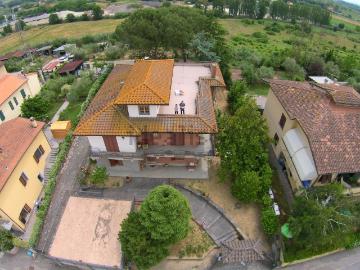 Case e ville in vendita di 320 m² in Via Firenze
