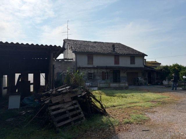 Case e ville in vendita di 320 m² in Via Olinto Cigarini