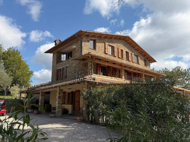 Case e ville in vendita di 320 m² in Via Madonna del Sodo, 15
