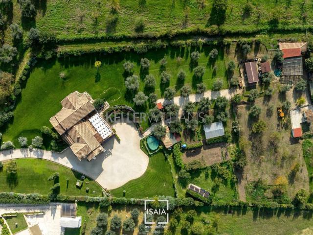 Case e ville in vendita di 320 m² in Via Santuario Santissimo Salvatore