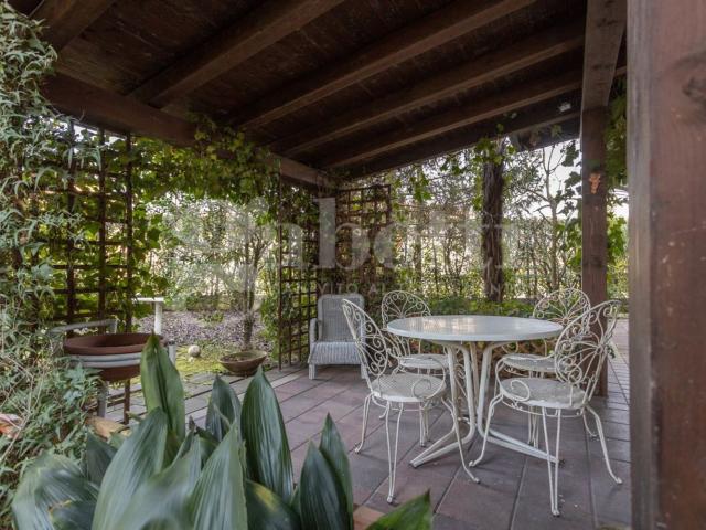 Case e ville in vendita di 320 m² in Via Stradella, 1