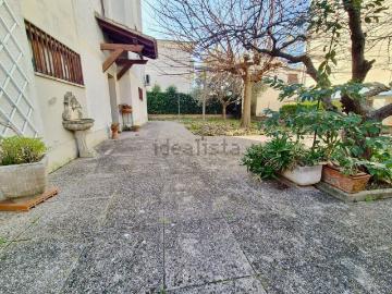 Case e ville in vendita di 320 m² in Via Palermo