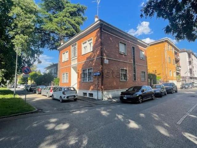 Case e ville in vendita di 320 m² in Viale dei Mille