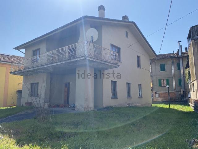 Case e ville in vendita di 320 m² in Viale Parini, 41