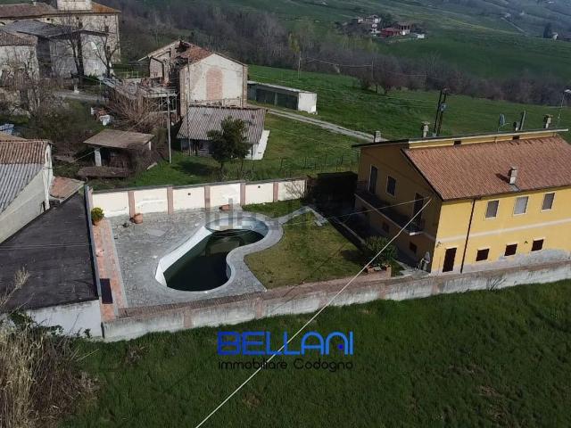 Case e ville in vendita di 320 m² in Località chiosi